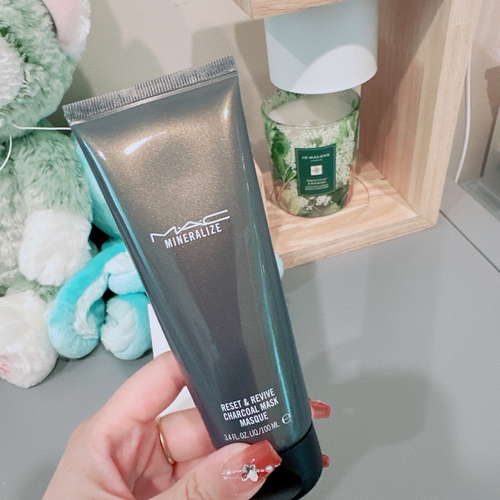 MAC Mineralize Reset & Revive Charcoal Mask/NWB